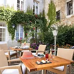Logis - & Restaurant Du Tribunal 酒店
