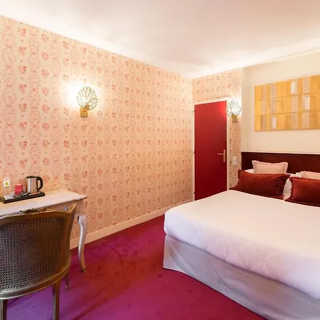 Hotel Logis - & Restaurant Du Tribunal 3*