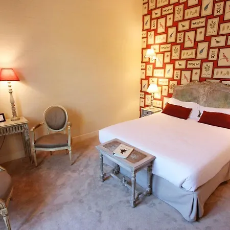 Hotel Logis - & Restaurant Du Tribunal