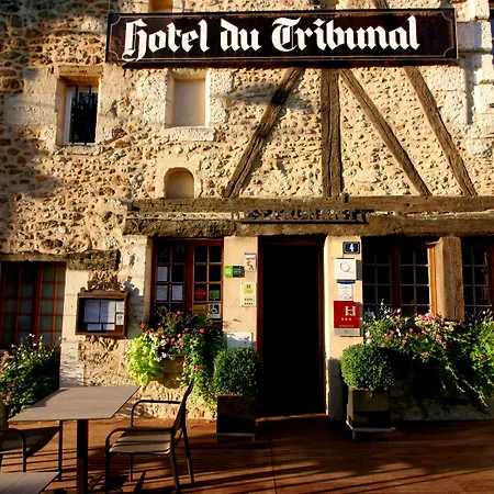 Hotel Logis - & Restaurant Du Tribunal