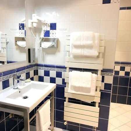 Hotel Logis - & Restaurant Du Tribunal Mortagne-au-Perche