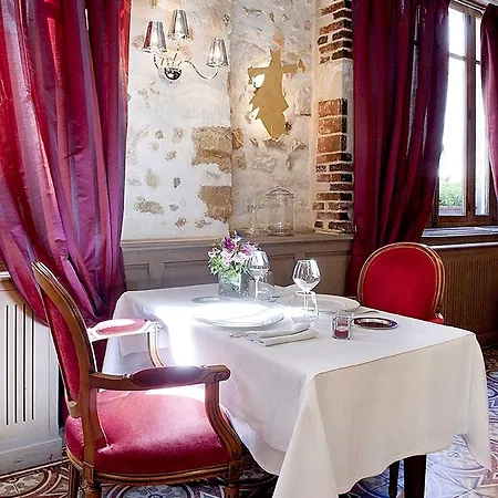 Logis - & Restaurant Du Tribunal Hotel 3*