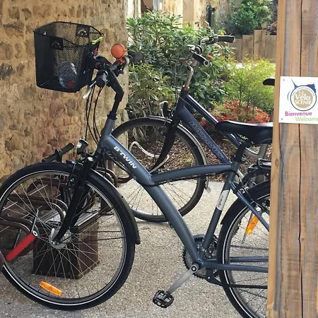 Logis - & Restaurant Du Tribunal 3*