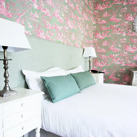 Logis - & Restaurant Du Tribunal Hotel 3*