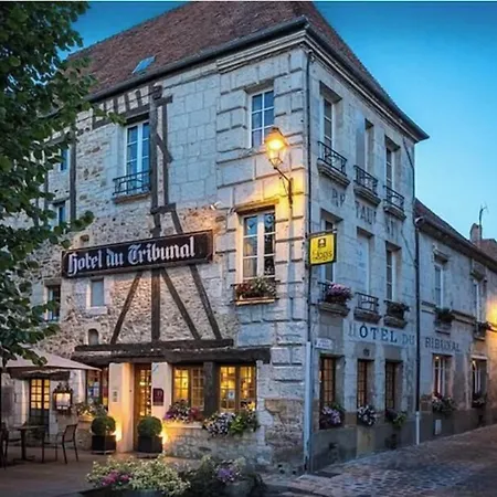 Logis - & Restaurant Du Tribunal فندق مورتان او بيرش