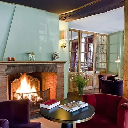 Logis - & Restaurant Du Tribunal Hotel