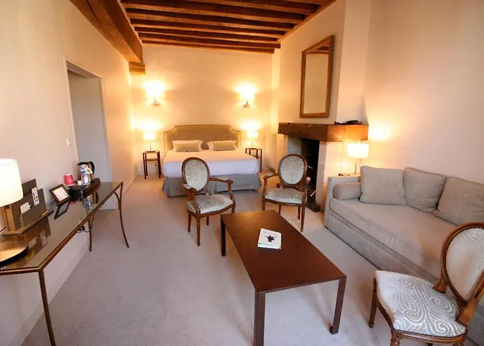 Logis - & Restaurant Du Tribunal 3* Mortagne-au-Perche