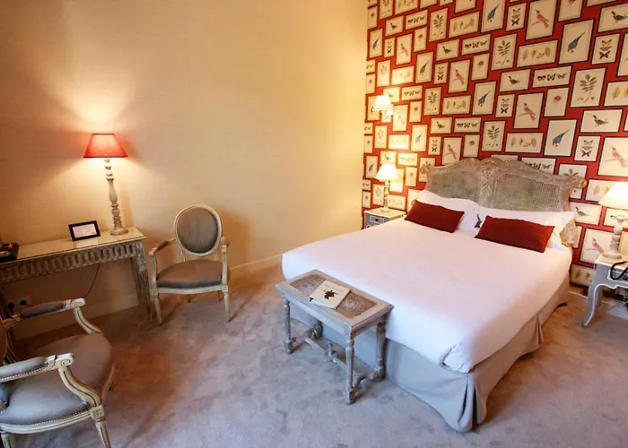 Hotel Logis - & Restaurant Du Tribunal