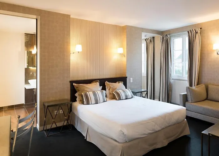 Logis - & Restaurant Du Tribunal Hotel Mortagne-au-Perche