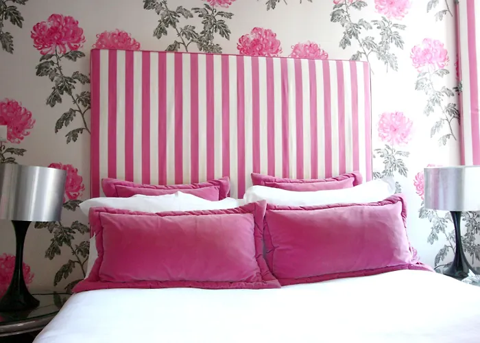 Logis - & Restaurant Du Tribunal 3*