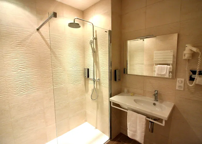 Logis - & Restaurant Du Tribunal Ξενοδοχείο