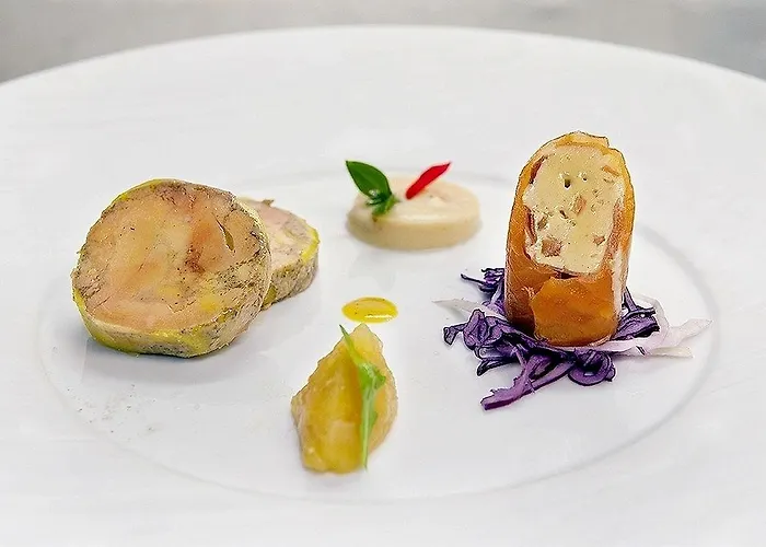 Ξενοδοχείο Logis - & Restaurant Du Tribunal