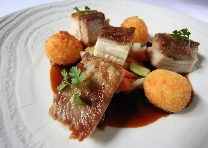 Logis - & Restaurant Du Tribunal Hotel Mortagne-au-Perche