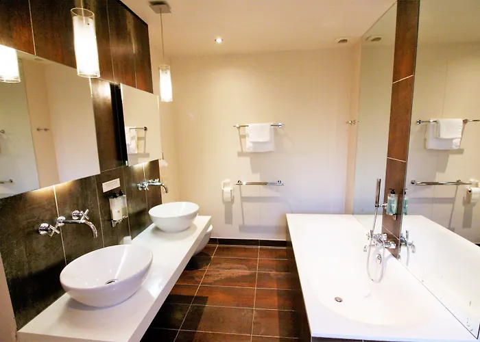 Hotel Logis - & Restaurant Du Tribunal Mortagne-au-Perche