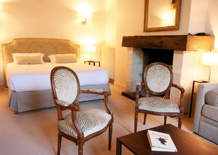 Logis - & Restaurant Du Tribunal Hotel