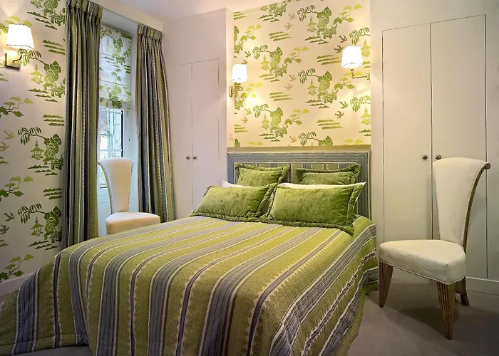 Hotel Logis - & Restaurant Du Tribunal 3*