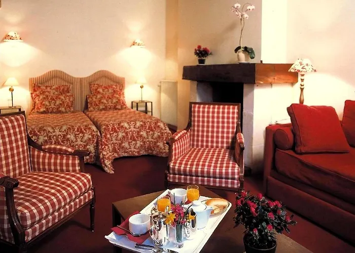 Ξενοδοχείο Logis - & Restaurant Du Tribunal 3*