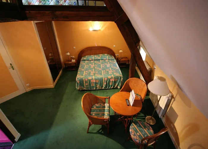 Hotel Logis - & Restaurant Du Tribunal Mortagne-au-Perche